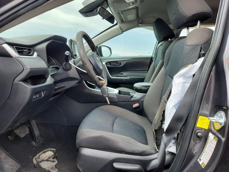 2022 TOYOTA RAV4 LE 7
