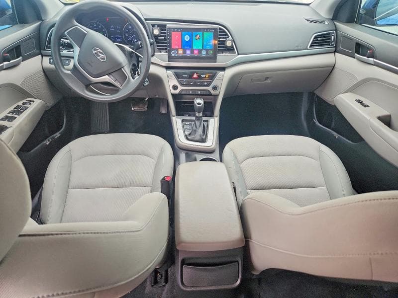 2017 HYUNDAI ELANTRA SE 8