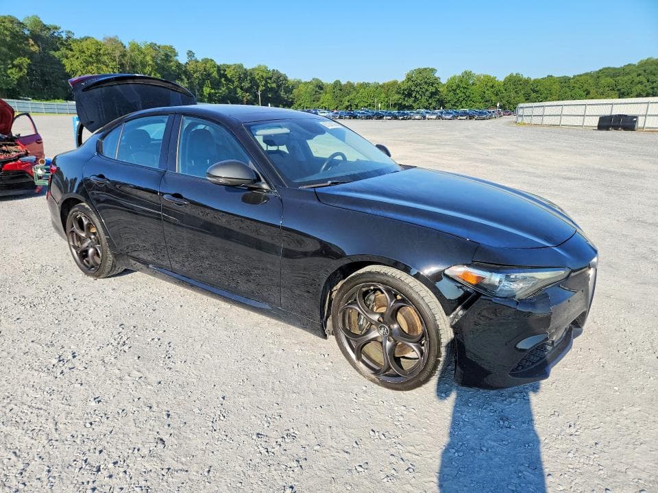 2018 ALFA ROMEO GIULIA TI Q4 4