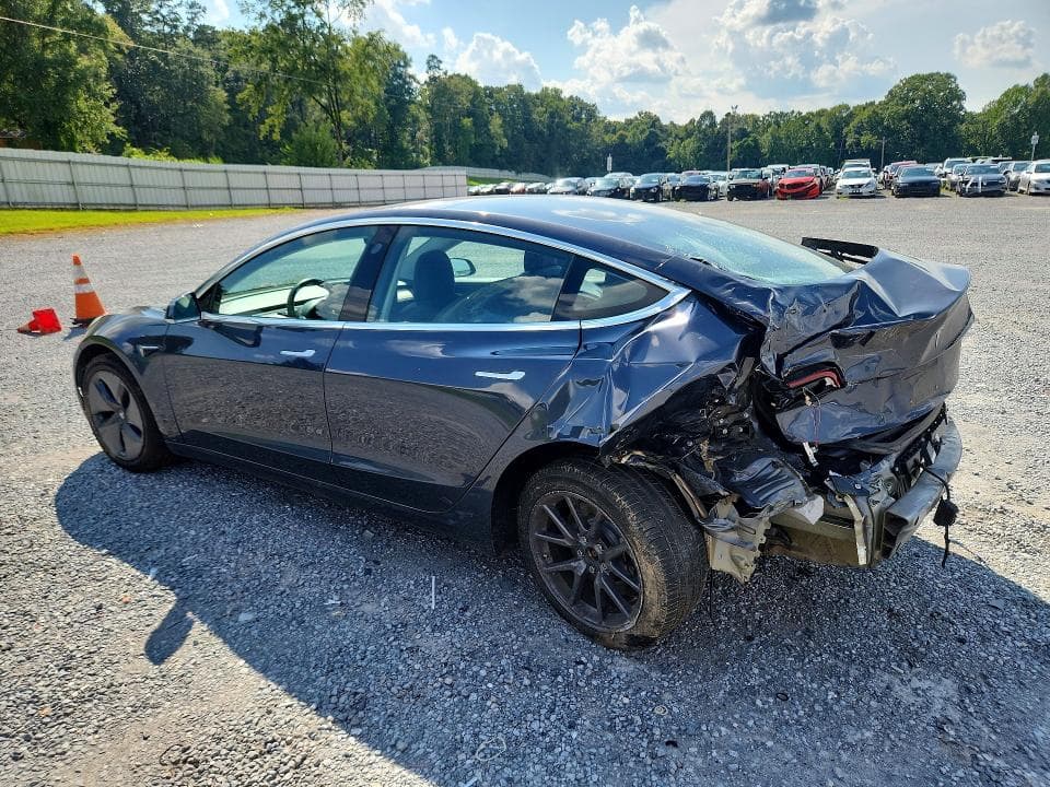 2018 TESLA MODEL 3 2
