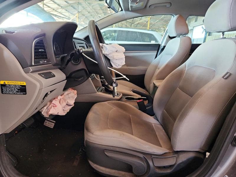 2018 HYUNDAI ELANTRA SE 7