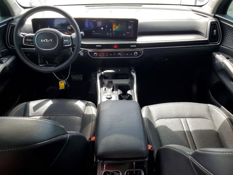 2025 KIA SORENTO S 8
