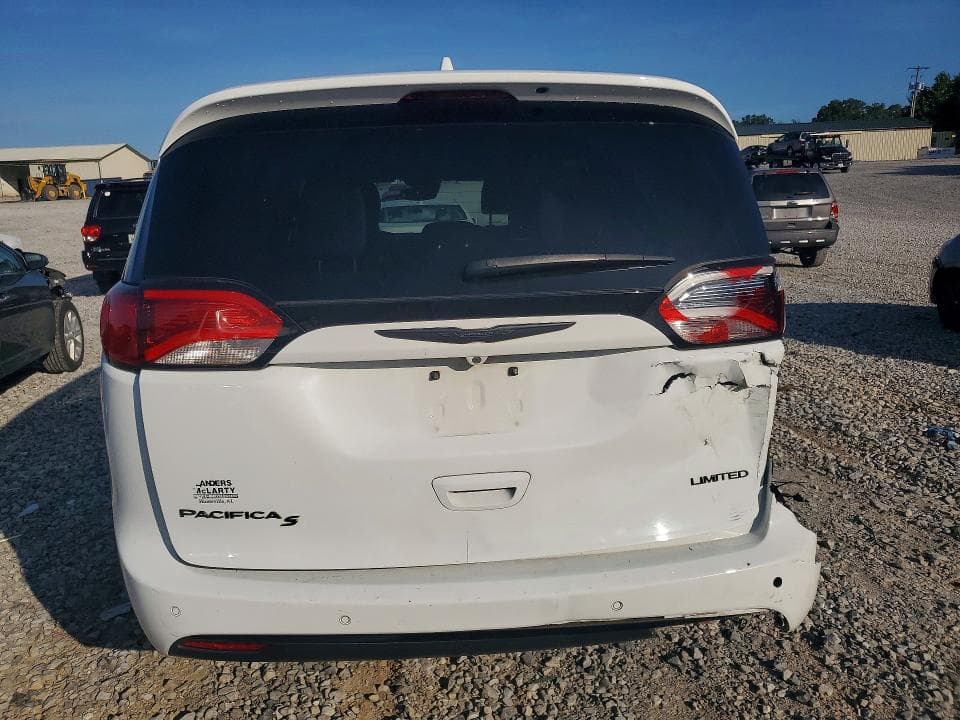 2020 CHRYSLER PACIFICA LIMITED 6