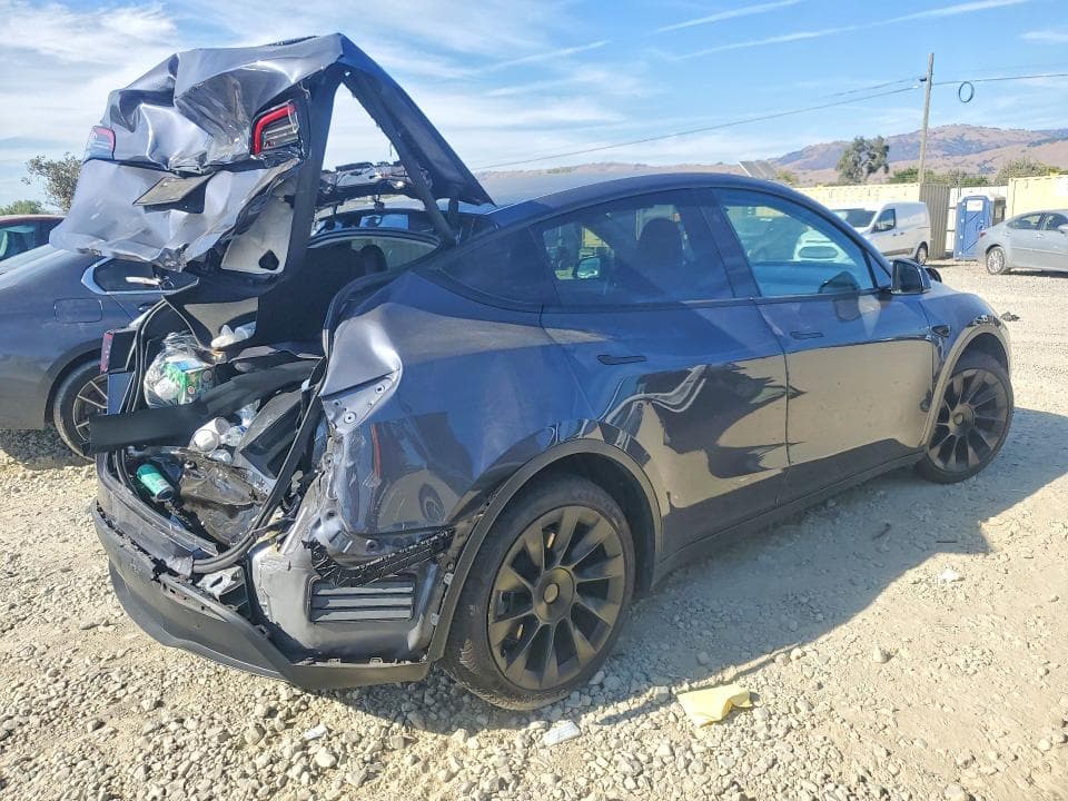 2023 TESLA MODEL Y 3