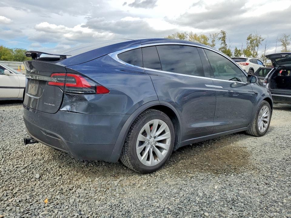 2019 TESLA MODEL X 3