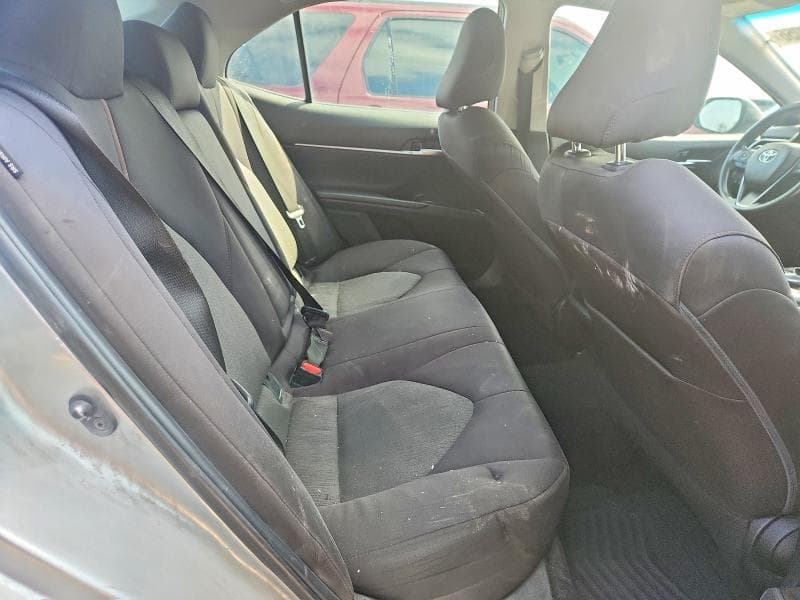 2018 TOYOTA CAMRY LE 10