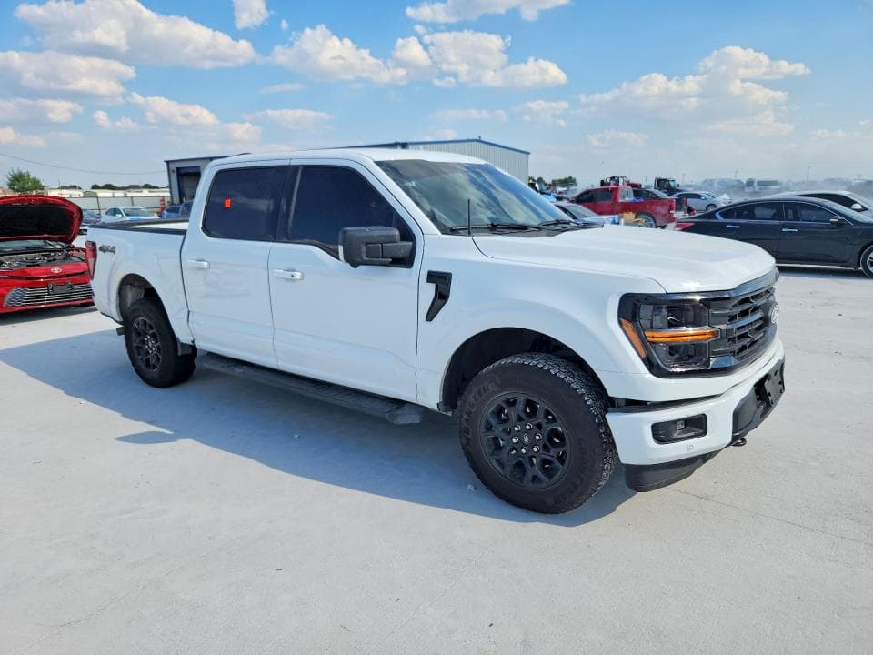 2026 FORD F150 XLT 4
