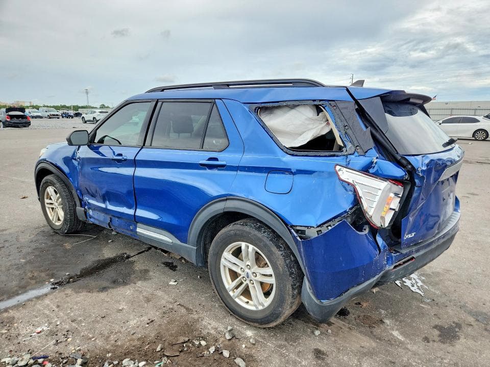 2022 FORD EXPLORER XLT 2