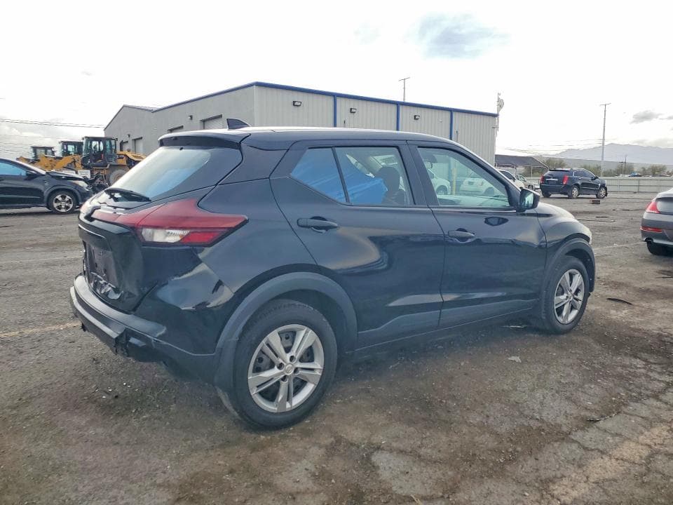 2023 NISSAN KICKS S 3