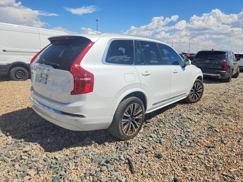 2024 VOLVO XC90 PLUS 3