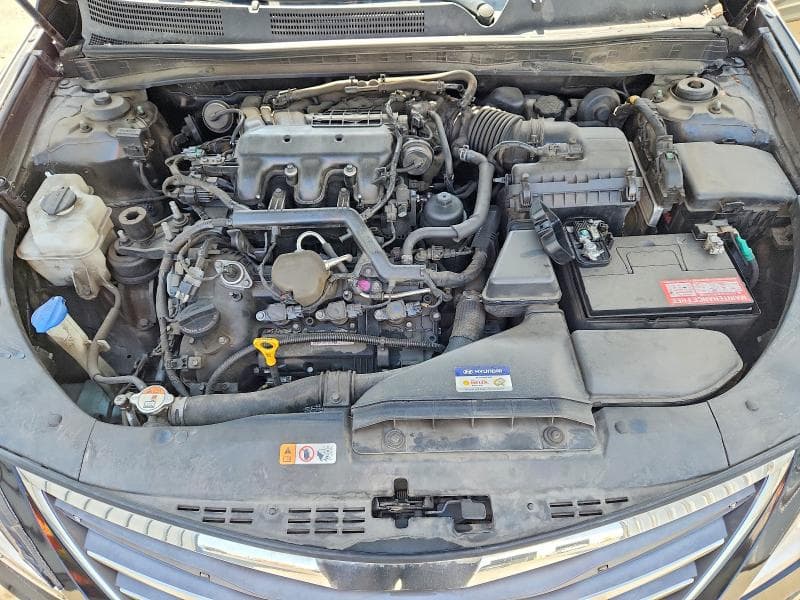 2017 HYUNDAI AZERA BASE 11