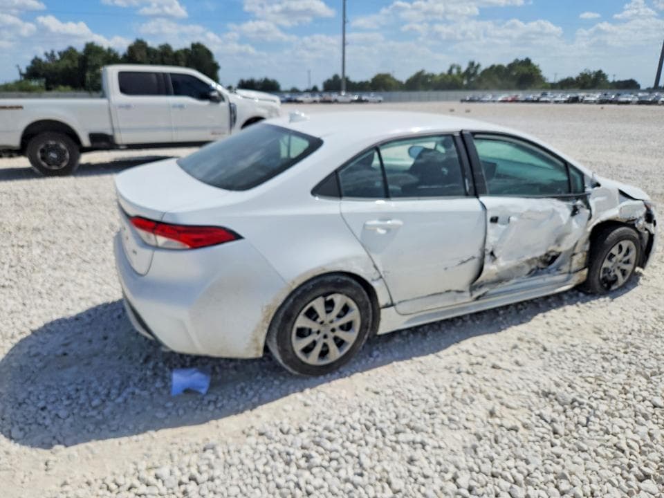 2021 TOYOTA COROLLA LE 3