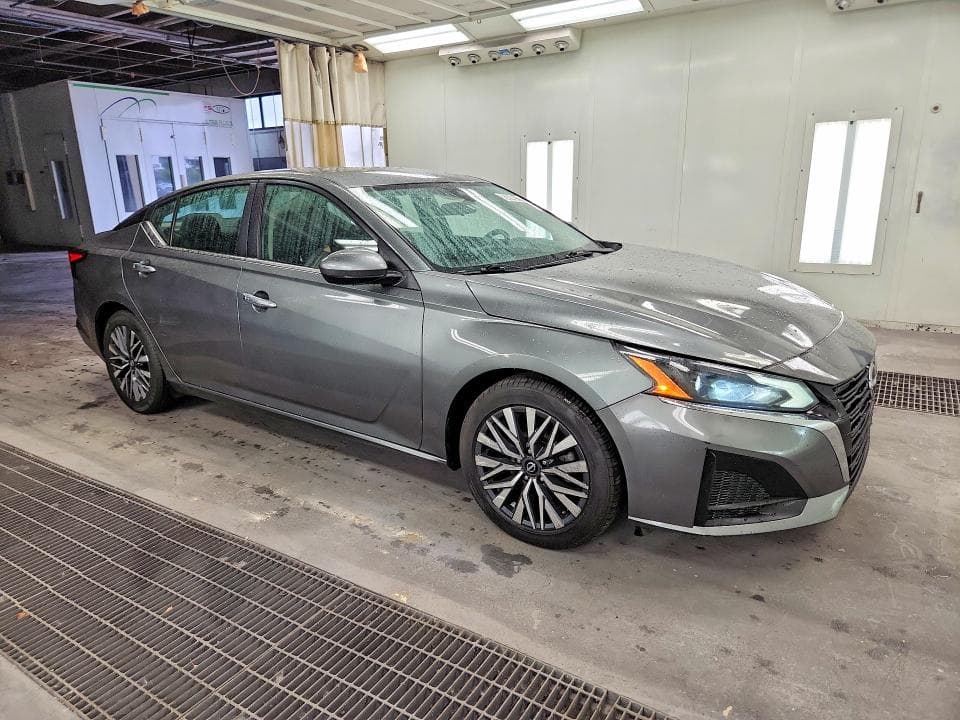 2023 NISSAN ALTIMA SV 4