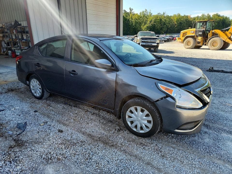 2017 NISSAN VERSA 1.6 S 4