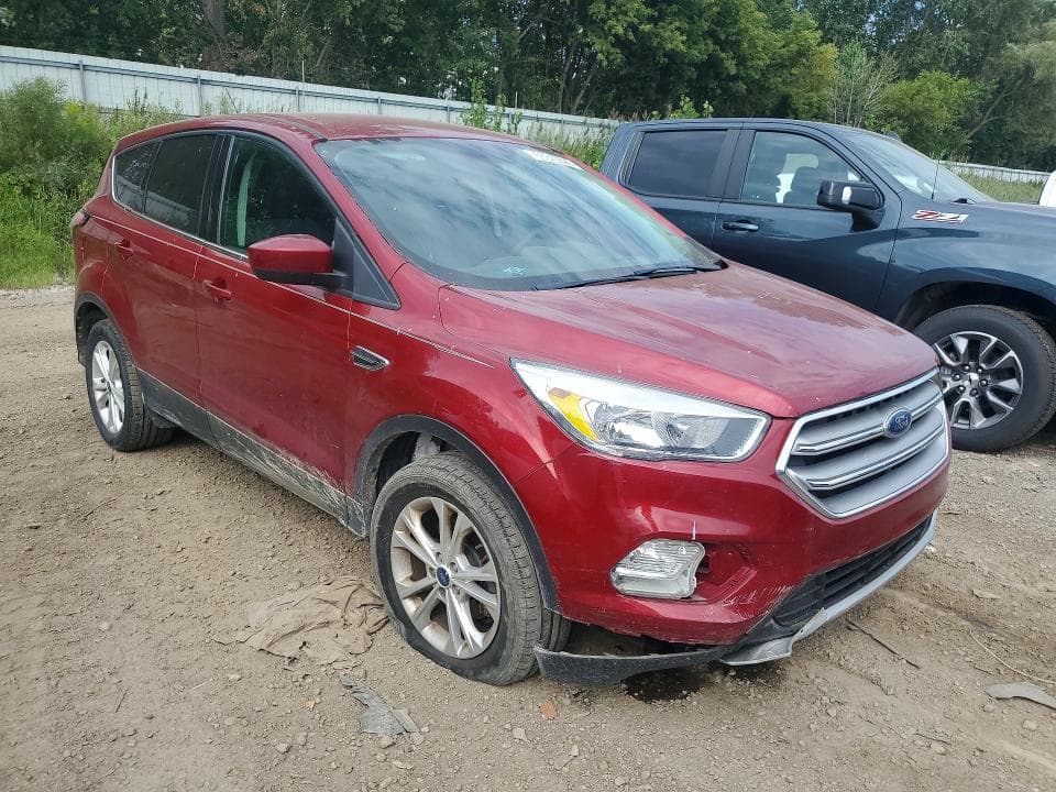 2017 FORD ESCAPE SE 4