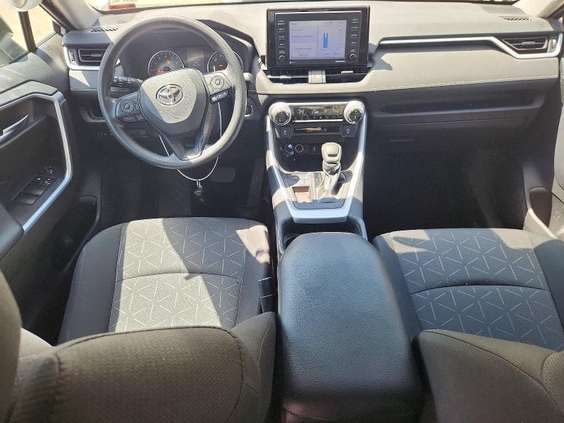 2021 TOYOTA RAV4 XLE 8