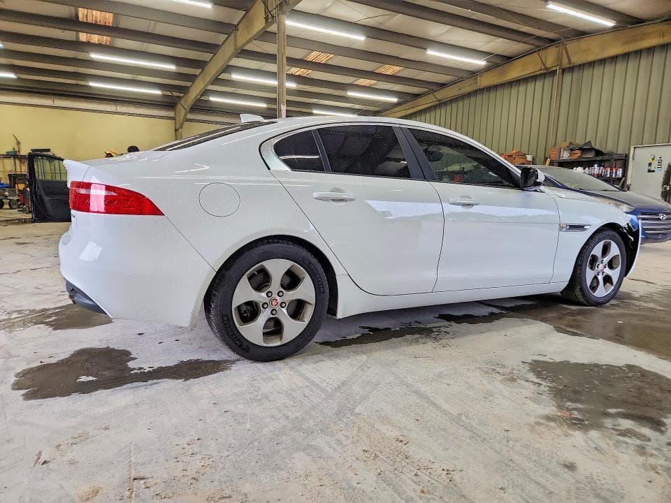 2018 JAGUAR XE 3
