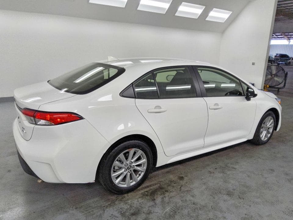 2026 TOYOTA COROLLA HYBRID LE 3
