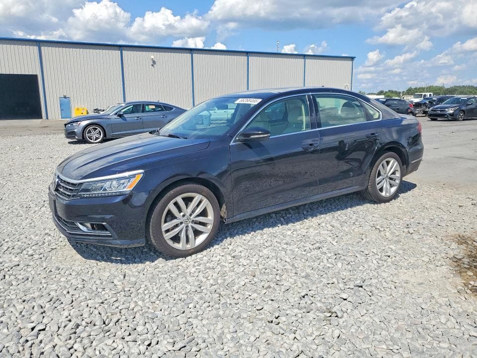 2018 VOLKSWAGEN PASSAT SE - 1