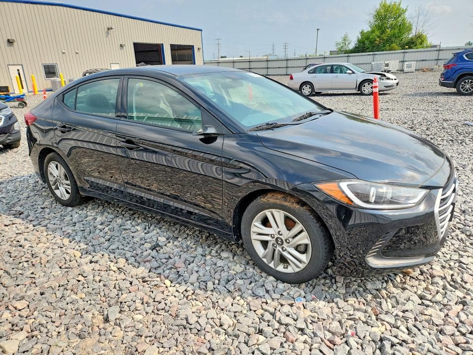2018 HYUNDAI ELANTRA SEL 4