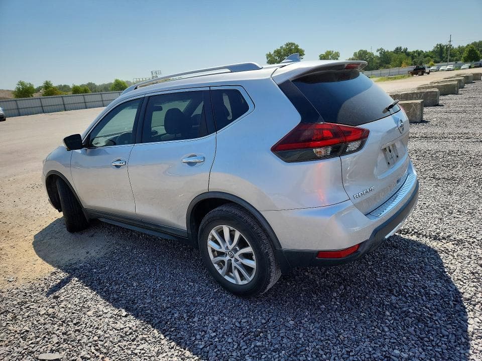2018 NISSAN ROGUE SV 2