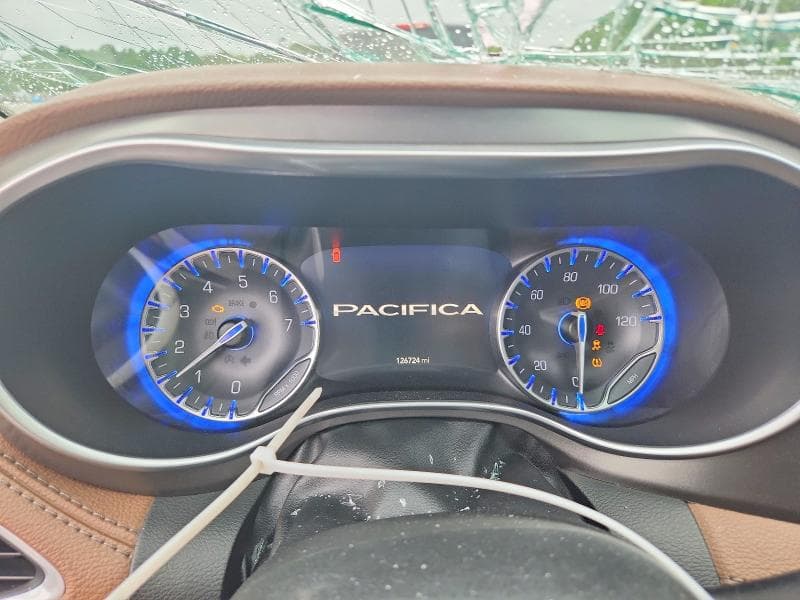 2018 CHRYSLER PACIFICA LIMITED 9