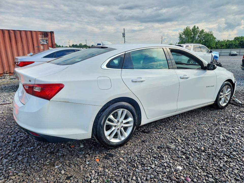 2017 CHEVROLET MALIBU LT 3