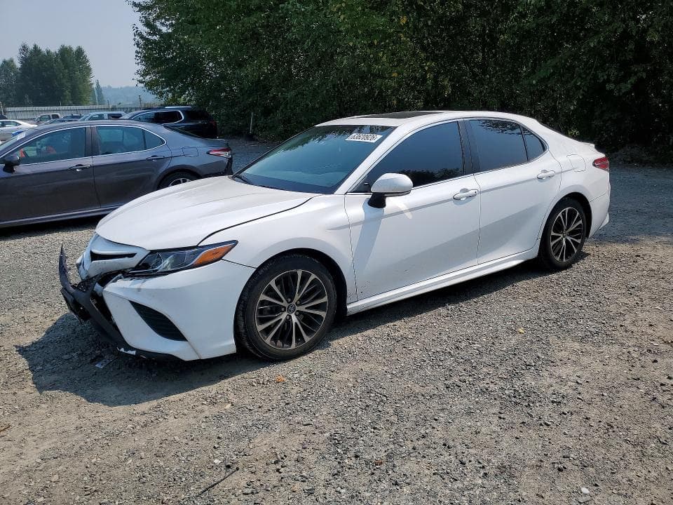 2018 TOYOTA CAMRY SE - 1