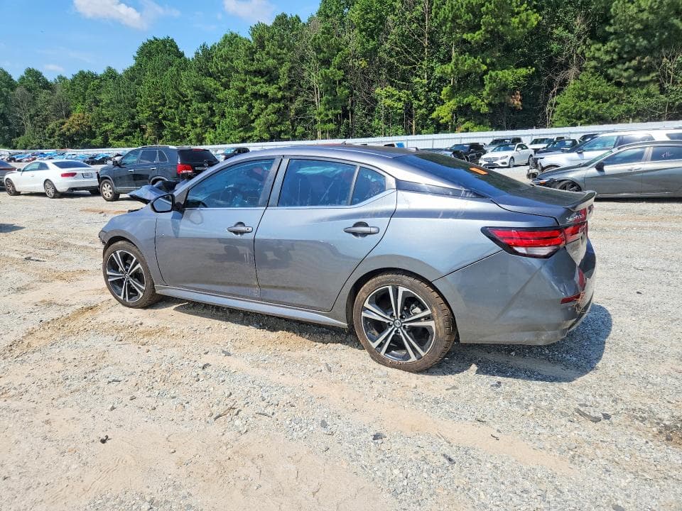 2022 NISSAN SENTRA SR 2