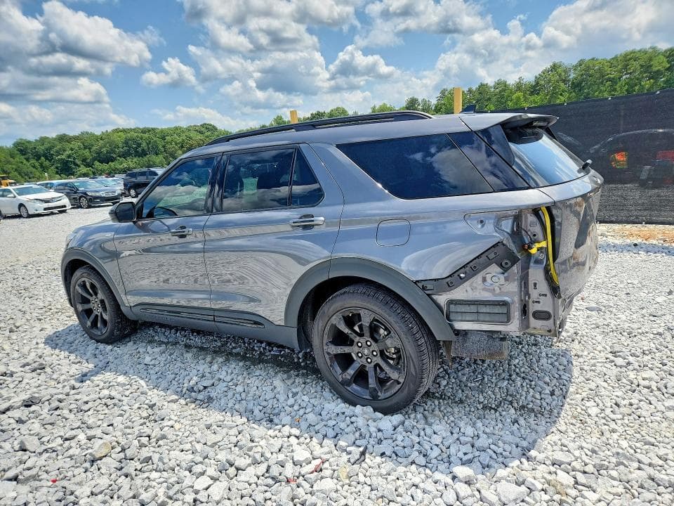 2024 FORD EXPLORER ST-LINE 2
