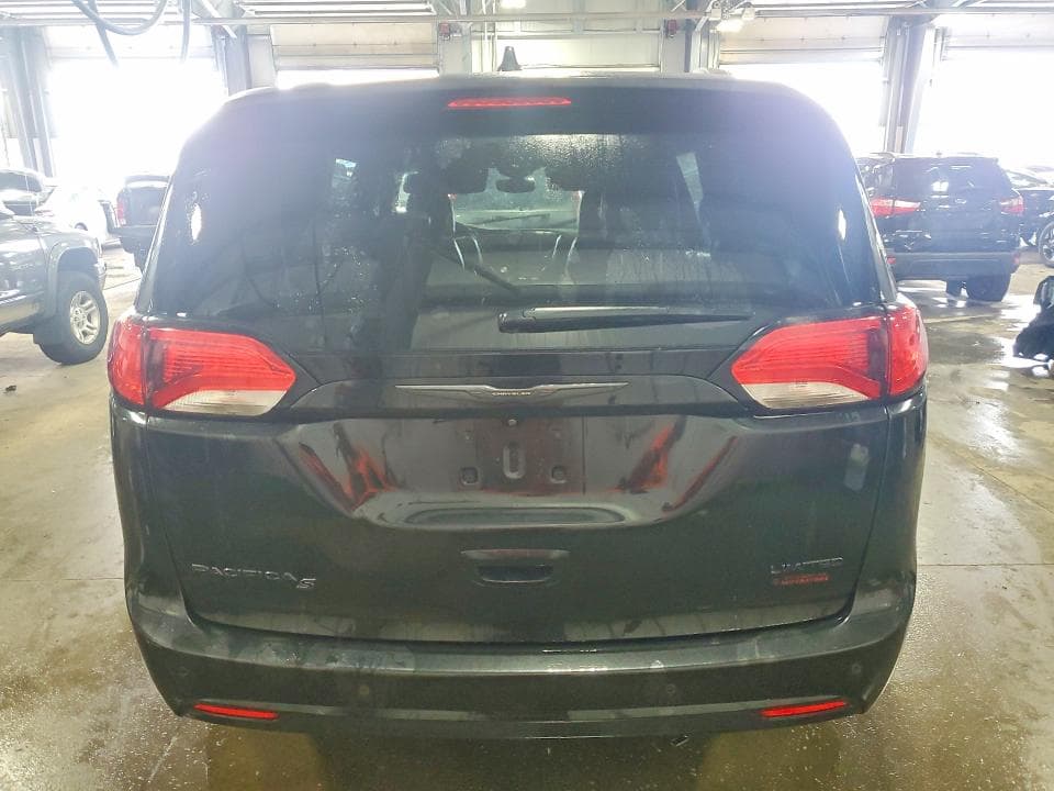 2019 CHRYSLER PACIFICA LIMITED 6