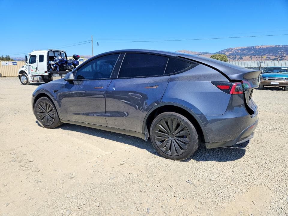 2023 TESLA MODEL Y 2