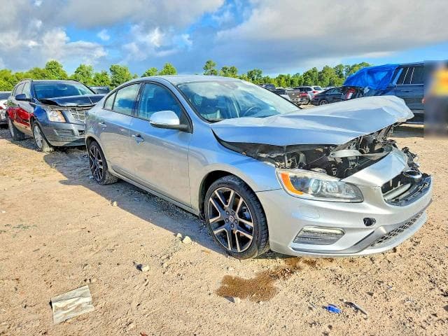 2017 VOLVO S60 4