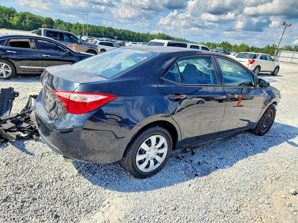 2017 TOYOTA COROLLA LE 3