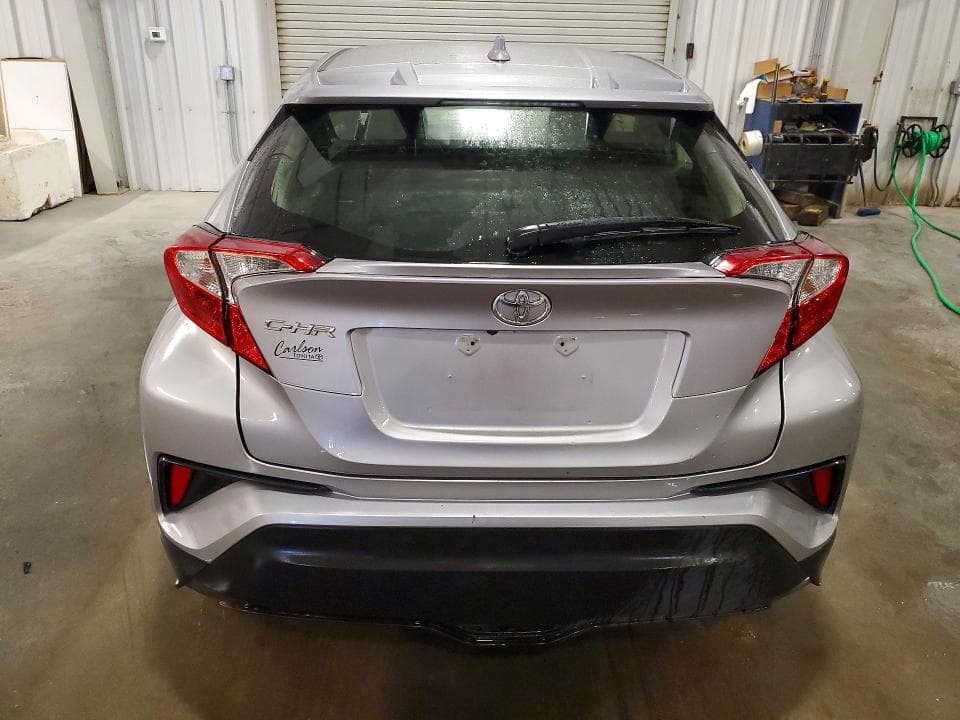 2019 TOYOTA C-HR LE 6
