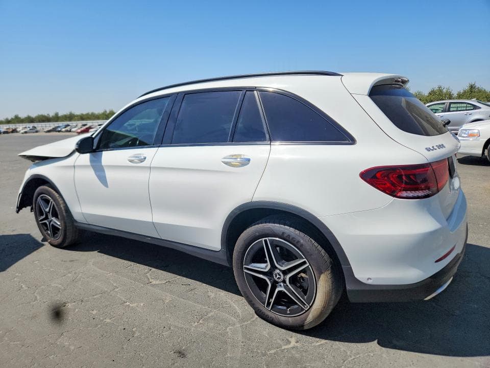 2021 MERCEDES-BENZ GLC 300 2