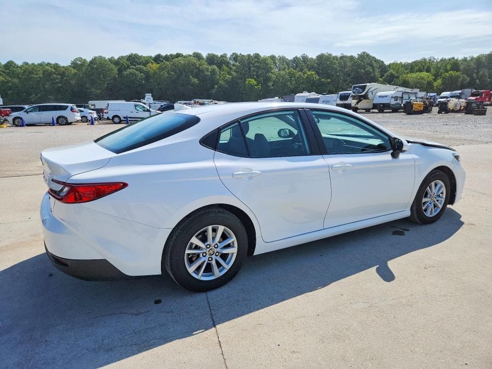 2025 TOYOTA CAMRY LE 3