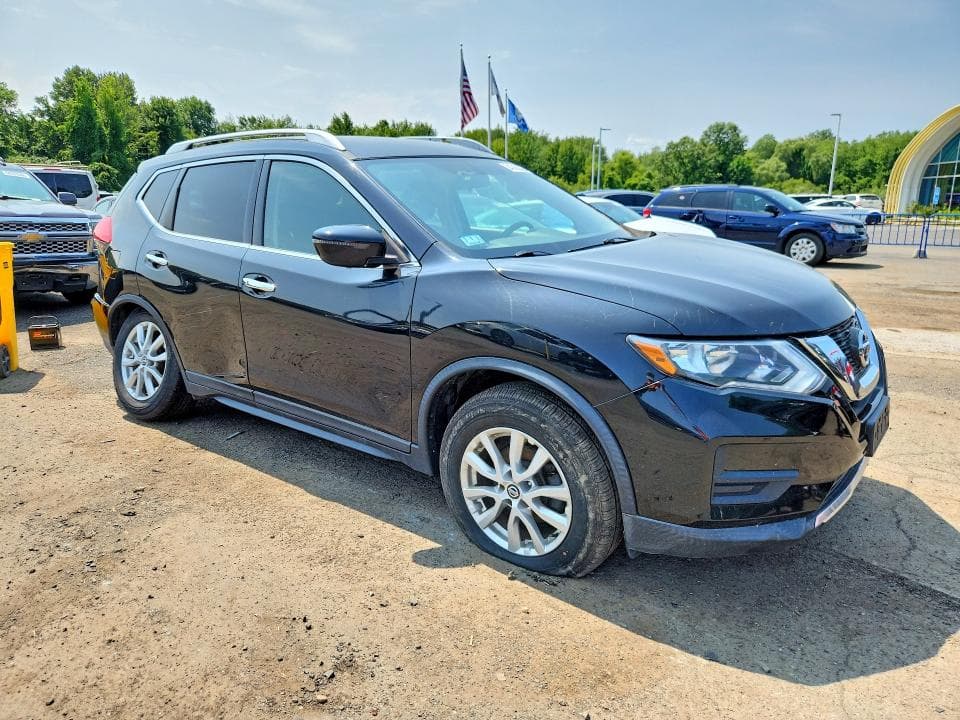 2017 NISSAN ROGUE SV 4