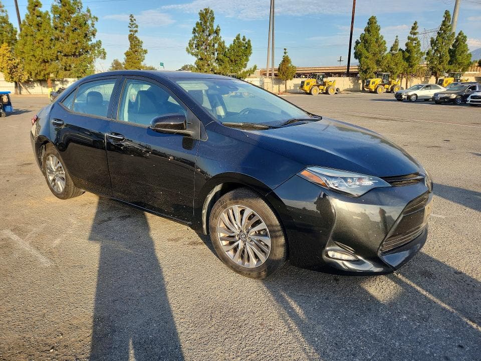 2018 TOYOTA COROLLA XLE 4