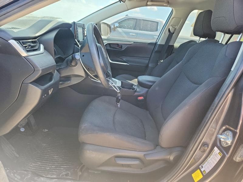 2020 TOYOTA RAV4 LE 7