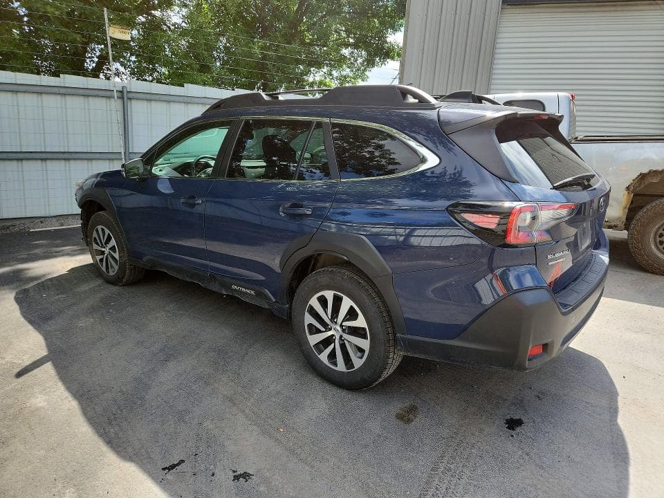 2023 SUBARU OUTBACK PREMIUM 2