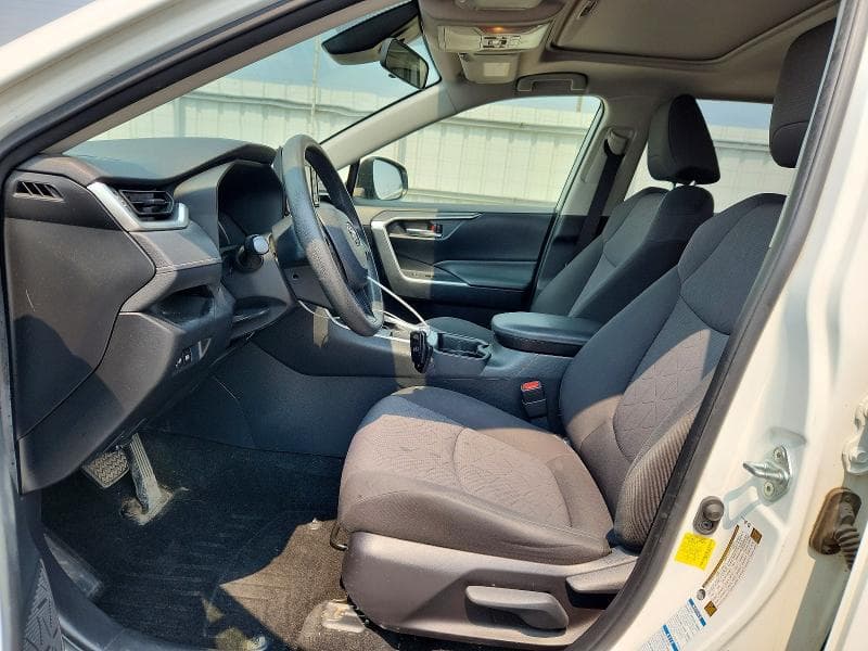 2019 TOYOTA RAV4 XLE 7