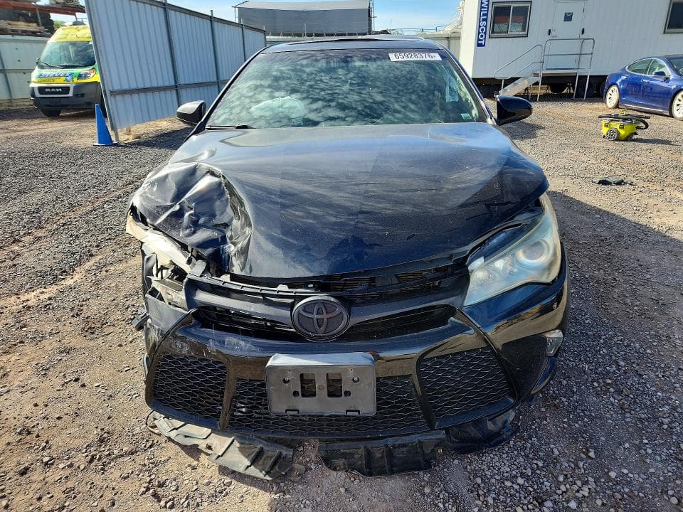 2017 TOYOTA CAMRY LE 5