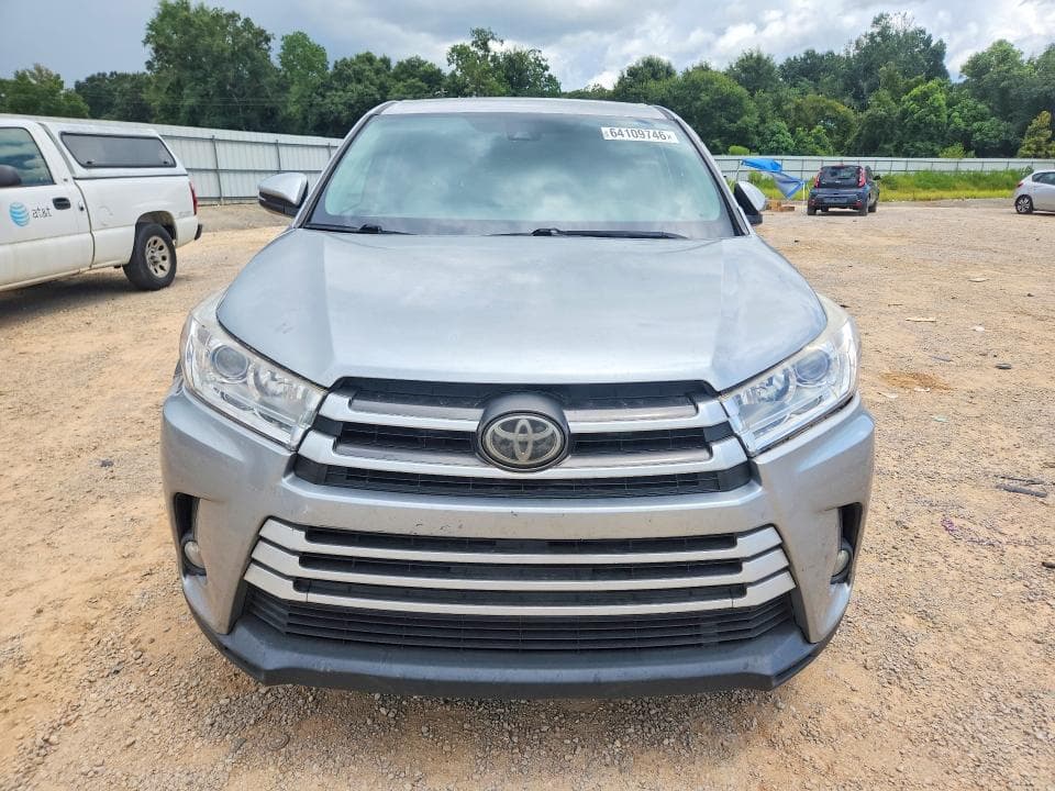 2017 TOYOTA HIGHLANDER LE PLUS 5