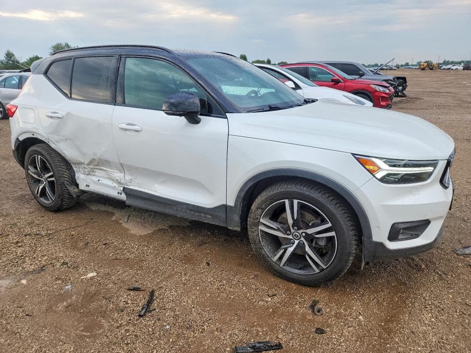 2019 VOLVO XC40 T5 R-DESIGN 4