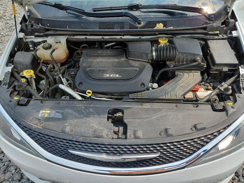2017 CHRYSLER PACIFICA LIMITED 12