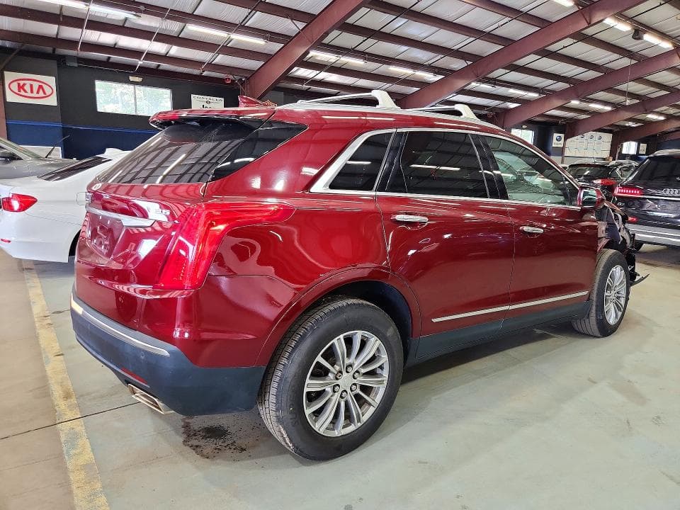 2017 CADILLAC XT5 LUXURY 3