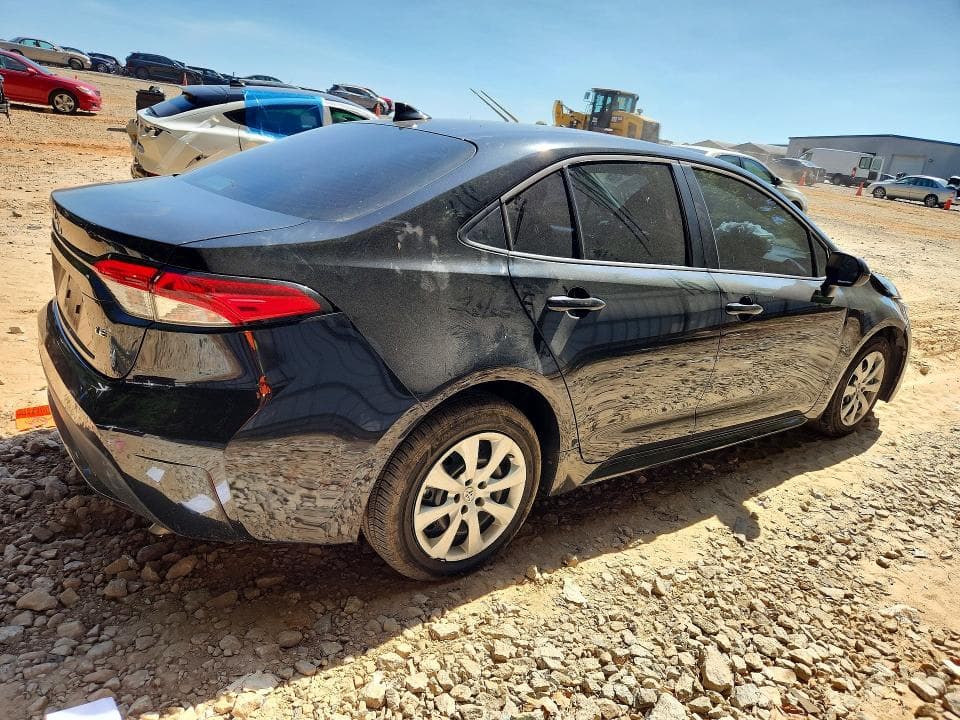 2021 TOYOTA COROLLA LE 3