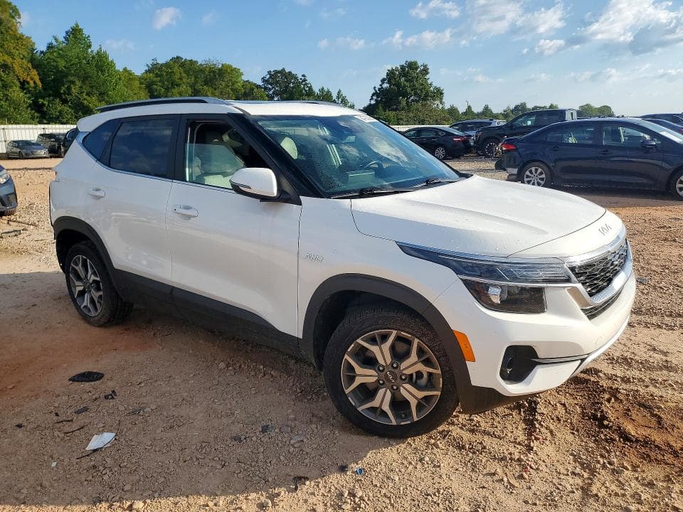 2023 KIA SELTOS EX 4