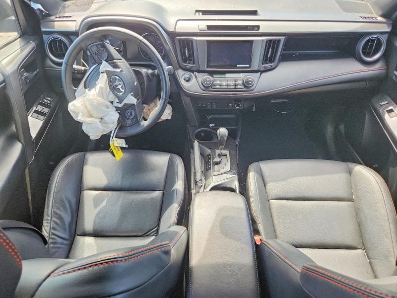 2018 TOYOTA RAV4 SE 8
